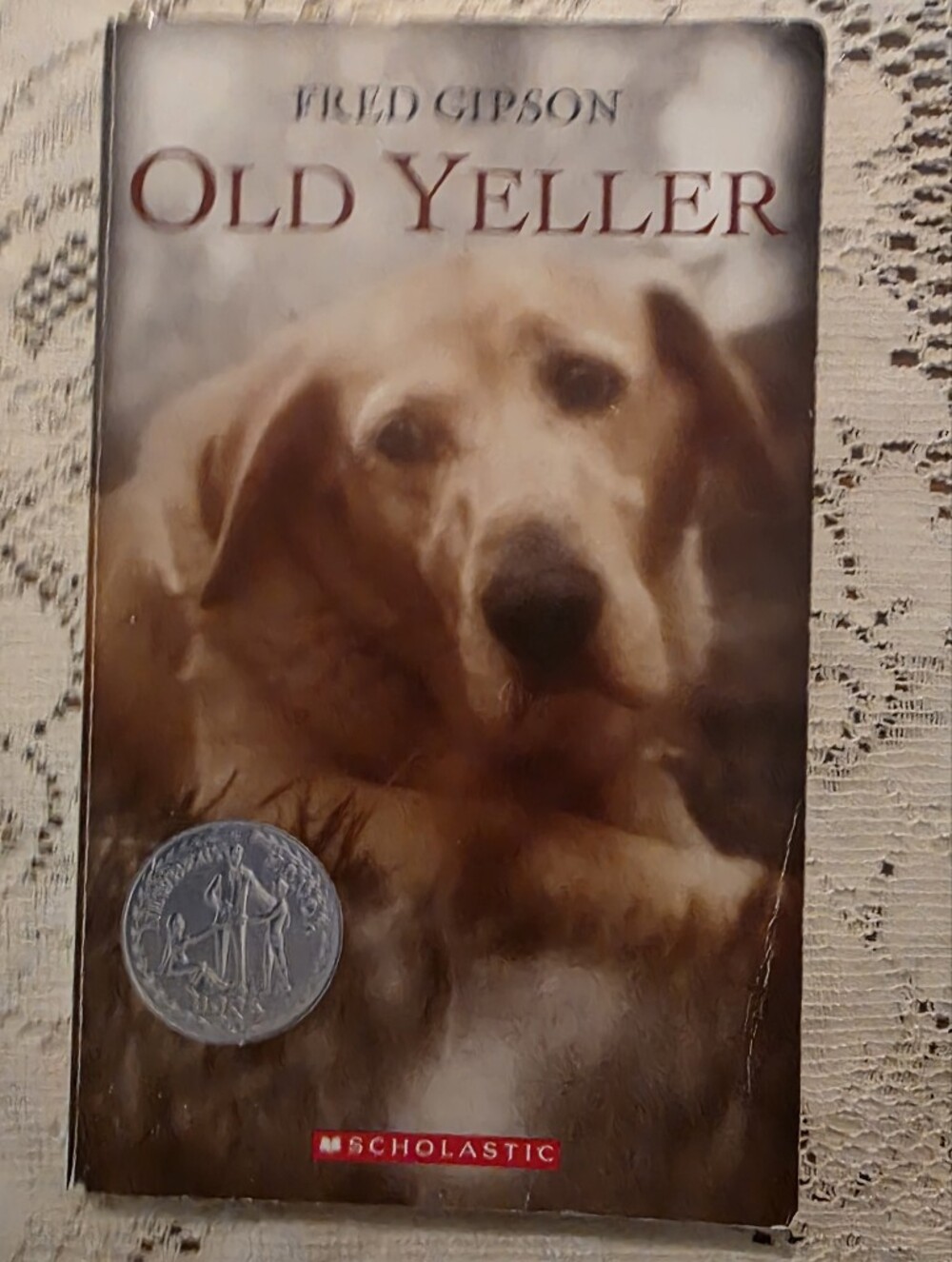Old Yeller by Fred Gipson Scholastic Paperback Book